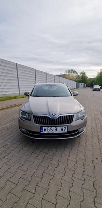 Skoda Superb cena 38500 przebieg: 247873, rok produkcji 2013 z Łowicz małe 56